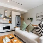 The Rose 102 -2Bedroom Apartment With Rooftop Pool