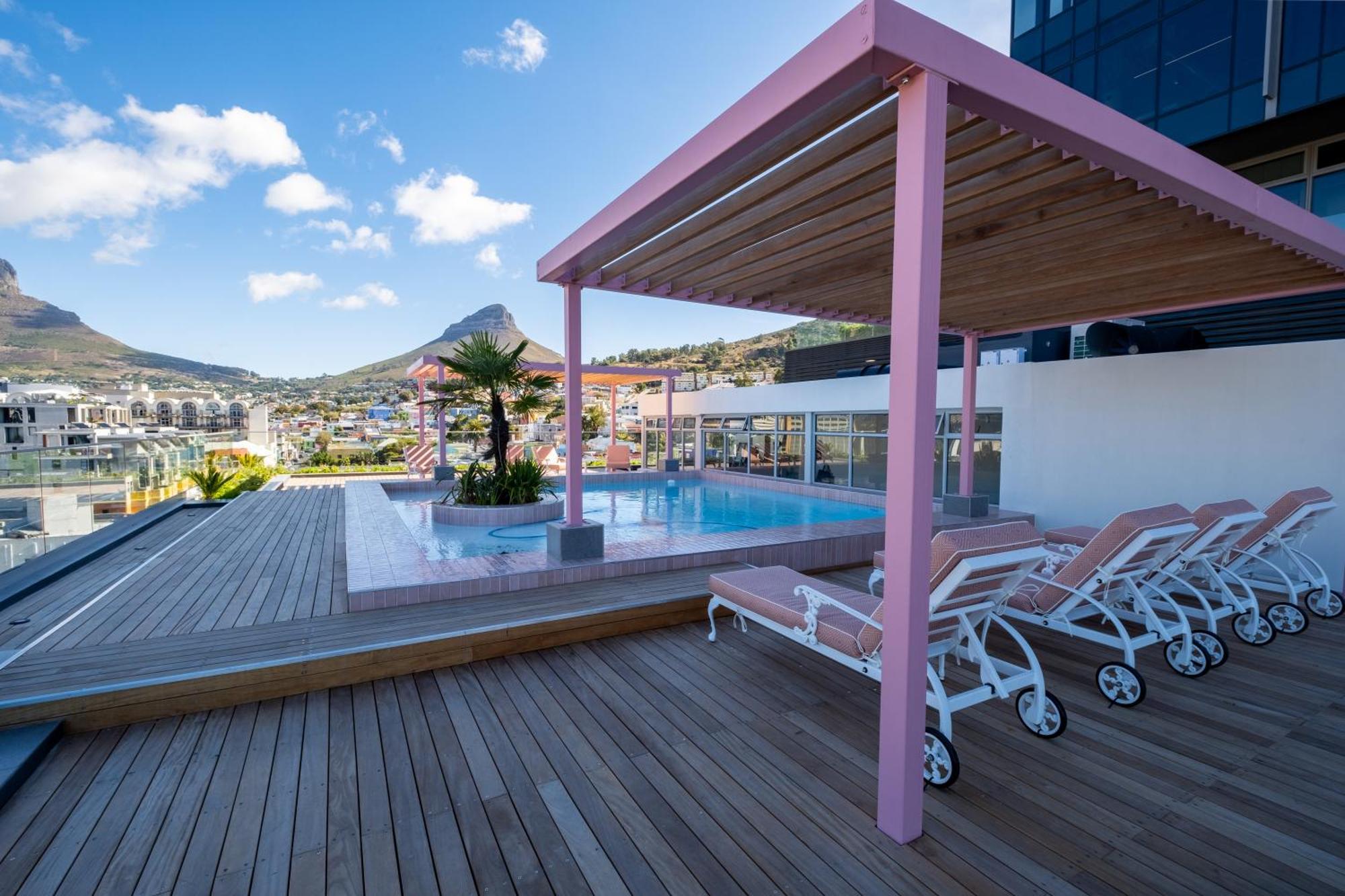 The Rose 102 -2bedroom With Rooftop Pool * Cape Town
